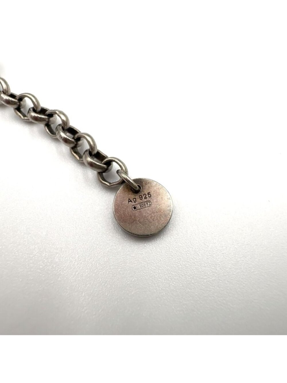 Gucci Interlocking Arabesque Silver Necklace - Picture 5 of 11